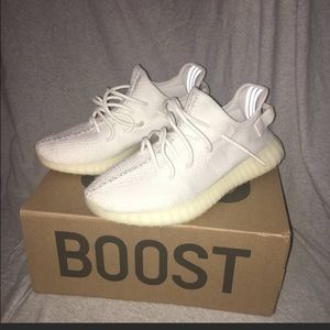 Yeezy Boost 350 V2 UA Size 10 Cream Triple White